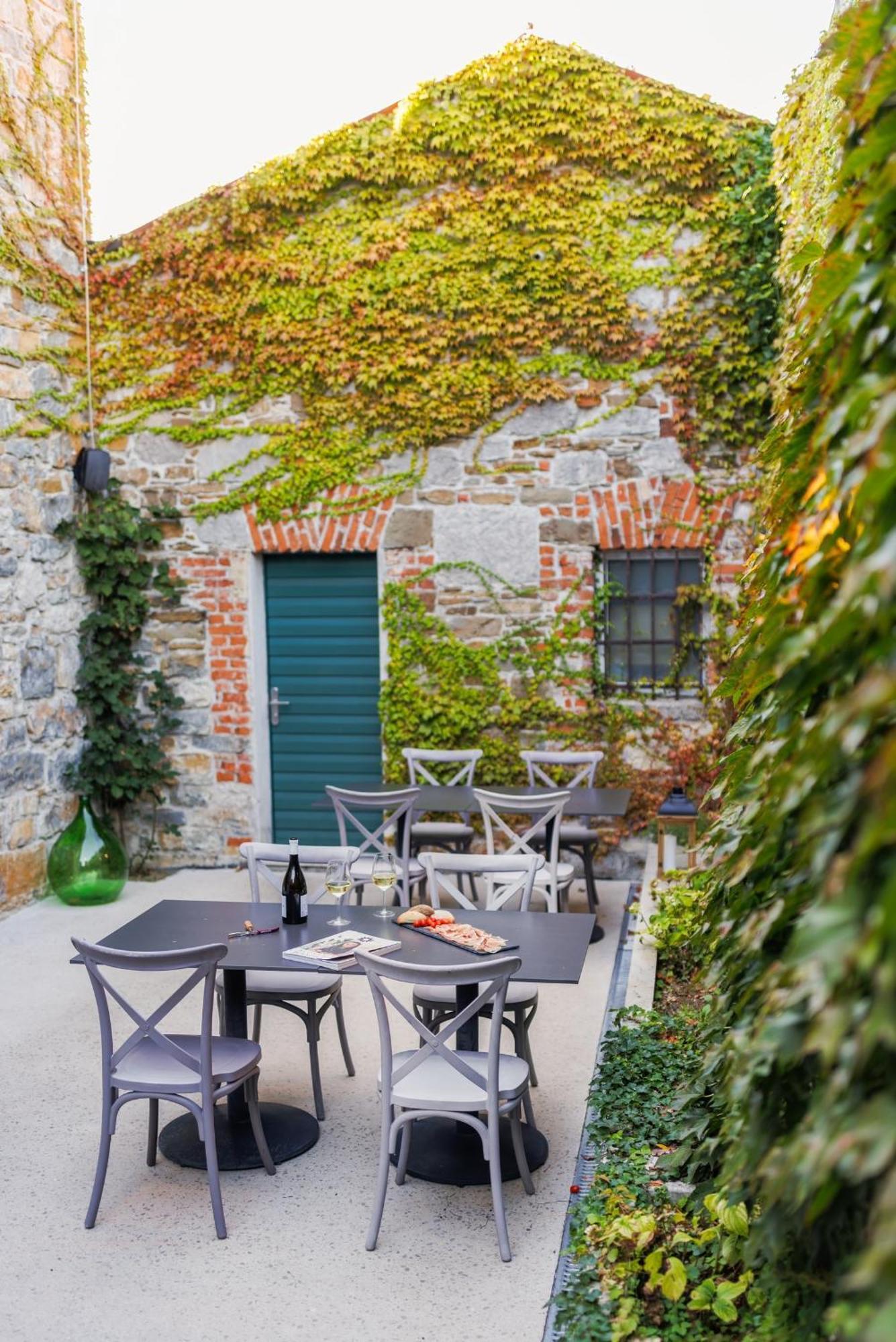 Vila Robida Rooms & Spa Crni Kal Exterior photo