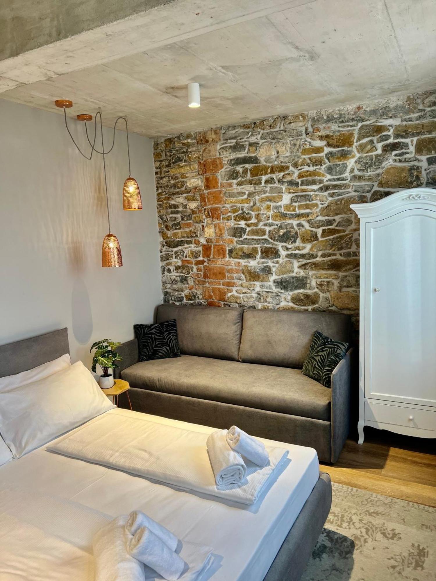 Vila Robida Rooms & Spa Crni Kal Exterior photo